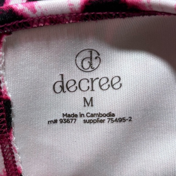 Women’s Decree Athletic Tie Dye Medium Pink White Sleeveless Round Neck Crop Top - Picture 3 of 7